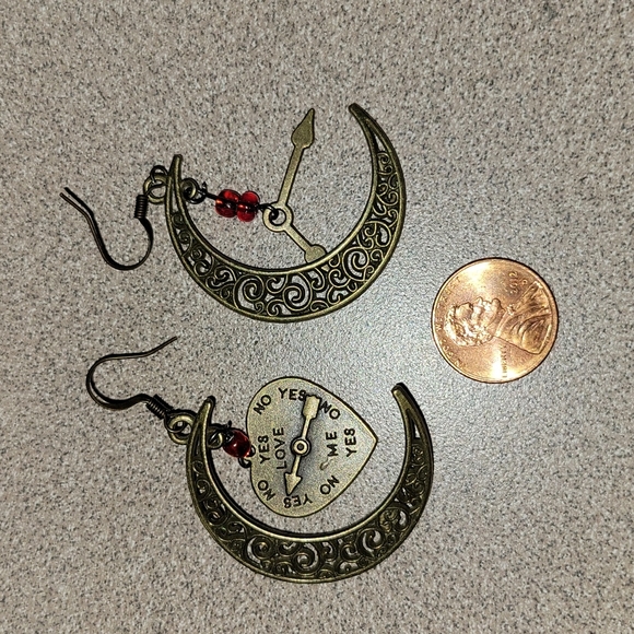 Steam punk earrings Moons and Hearts - Picture 2 of 2